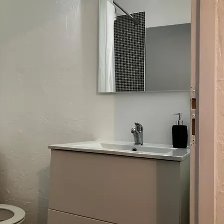 Charming Quiet Capitole Apartment *